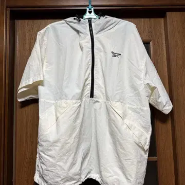 Reebok 후드 부착 나일론 자켓