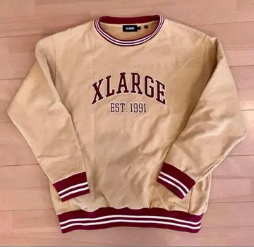 S63a [반반자이 착용] 엑스라지 자수 센터 로고 기시 맨투맨