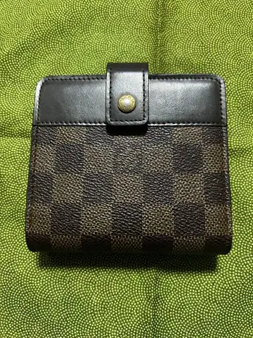 다미에 패턴 접이식 지갑 브라운