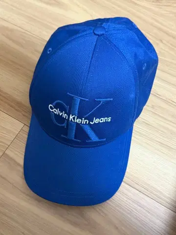 Calvin Klein 네이비 캡