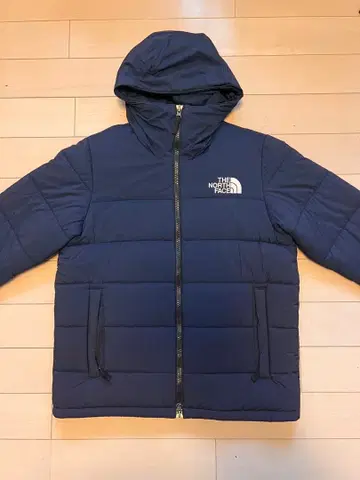 THE NORTH FACE 네이비 다운 자켓 거의 새상품 가격 인하 가능