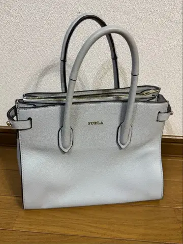 FURLA 라이트 그레이 핸드백