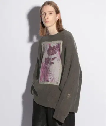 HARE 모티브 프린트 그런지 니트 프리 사이즈