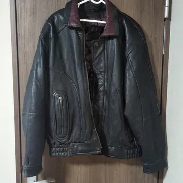 BOSA 짧은 기장 가죽 자켓