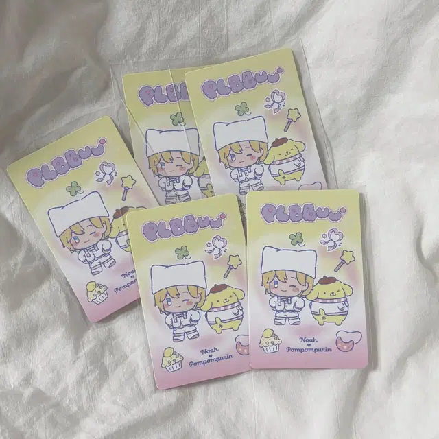 플레이브 PLBBUU 플뿌 포카앨범 큐알 노아 폼폼푸린