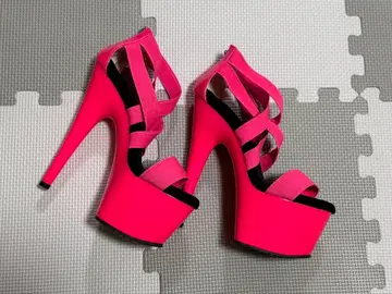 프리저 형광 네온 핑크 하이힐