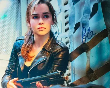 터미네이터 에밀리아 클라크 친필 사인 사진 s6