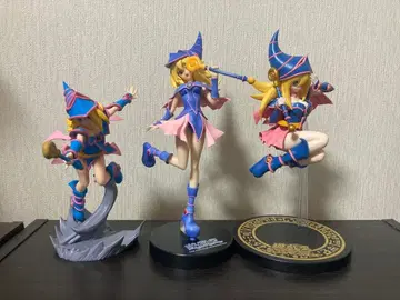 유희왕 블랙 매지션 걸 피규어