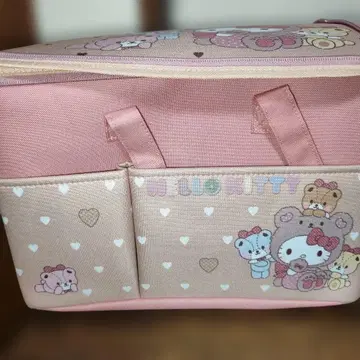 헬로키티 딸기신문 큰 포켓 포함 바스켓