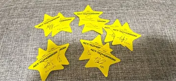 ACT THE TOMORROW 사인 포함 별 모양 카드 10장