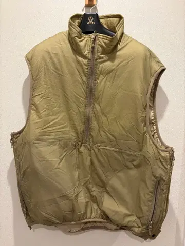 DAIWA PIER 39 베이지 리버서블 베스트 M