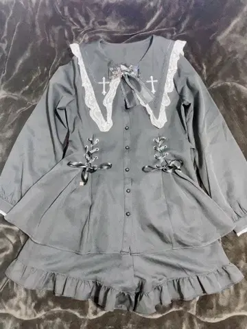 블랙 레이스 부착 셋업