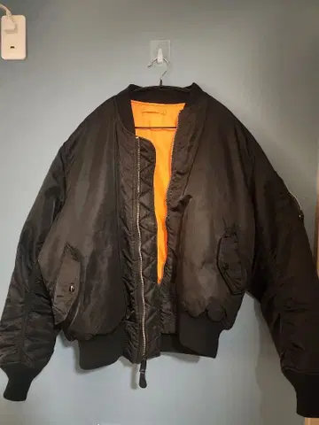 새상품급 ALPHA INDUSTRIES MA-1 플라이트 자켓 XL