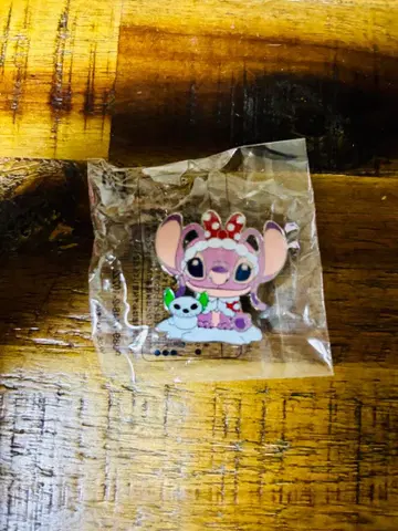 스티치와 미키 핀 배지 세트