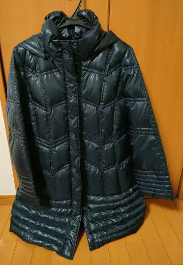 후드 부착 블랙 다운 코트 사유리 11호