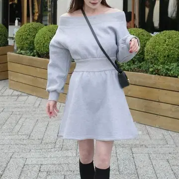 오프숄더 원피스 고베 레터스 오자와 미사토 씨 콜라보 그레이