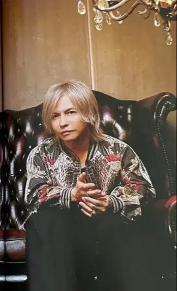 미사용 새상품 쉐어 스피릿 스카잔