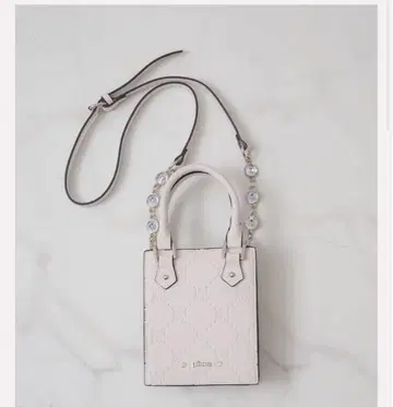 pium 스퀘어 숄더백