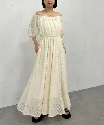 아카이브 아이보리 오프숄더 레이스 원피스