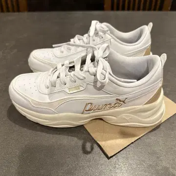 Puma 화이트/베이지 스니커즈