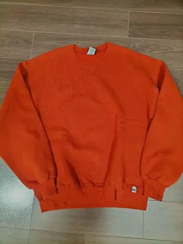 러셀 애슬레틱 오렌지 맨투맨 L 사이즈