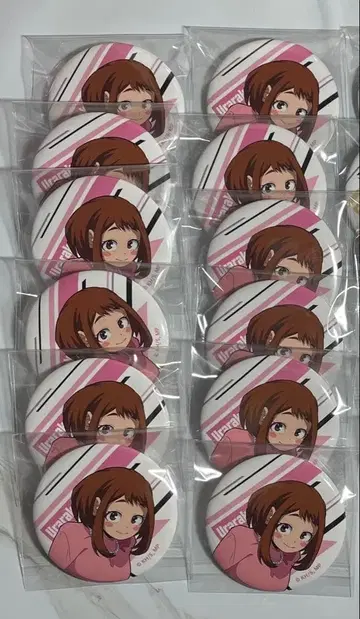 우라라카 오챠코 camera!! 캔뱃지