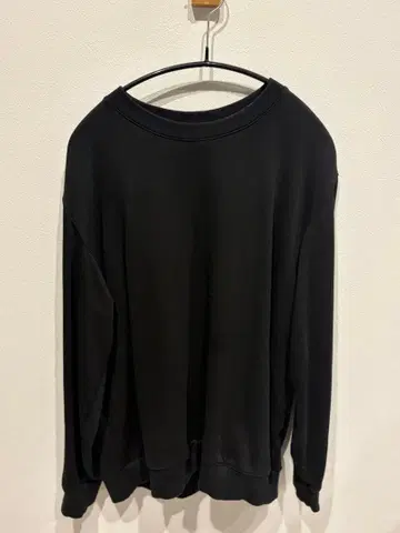 블랙 크루넥 트레이닝복