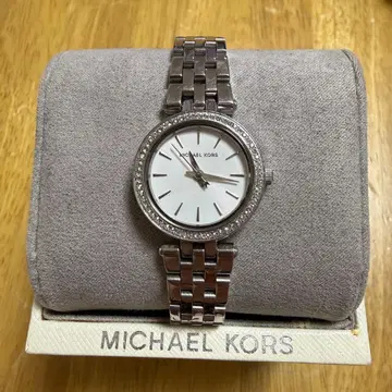 MICHAEL KORS 실버 손목시계
