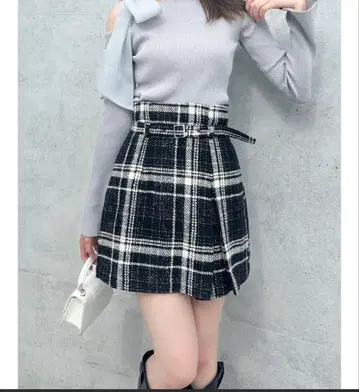 dazzlin 바리에 컴팩트 미니 스커트 블랙