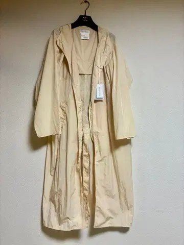 CONTEMPO 베이지 후드 부착 롱 코트