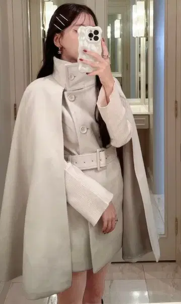 아이보리 케이프 코트 벨트 포함