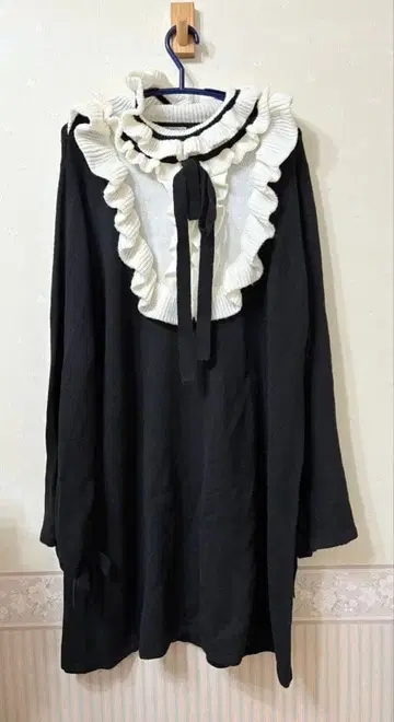 PUNYUS 프릴 니트 원피스 블랙 사이즈 3