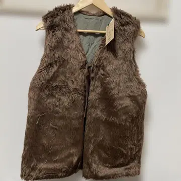 미사용 새상품 니코앤드 리버서블 퍼 베스트