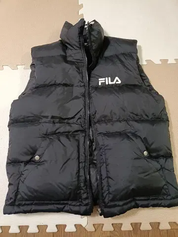FILA 슬리브리스 다운 자켓 블랙