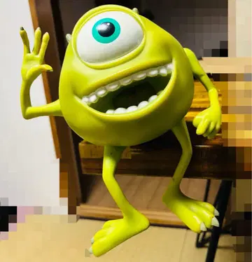 마이크 와조스키 피규어 음성 재생 기능 포함