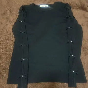 미사용 새상품 비스콘티 매우 멋진 소매에 펄 리본 포함 니트 스웨터