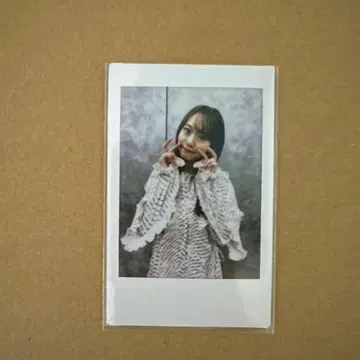 세리자와 유우 폴라로이드