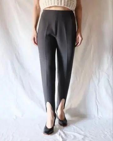 FUMIKA UCHIDA 울 팬츠