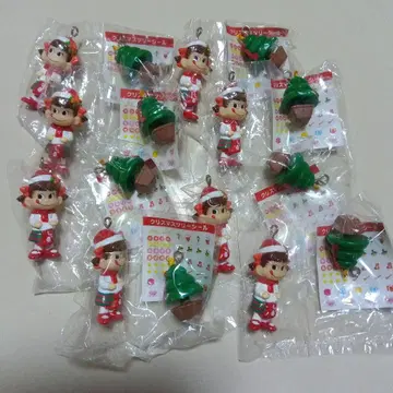 후지야 페코짱 크리스마스 트리 키링 8개 세트