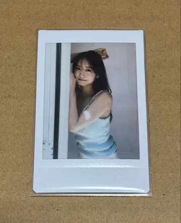 세리자와 유우 폴라로이드