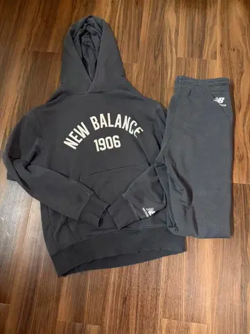 뉴발란스 1906 후드 부착 맨투맨 그레이 상하의
