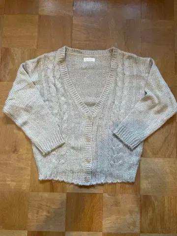 LIZ LISA 베이지 계열 케이블 짜임 니트 가디건