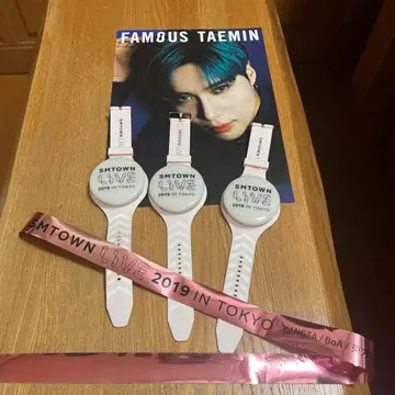 SMTOWN LIVE 2019 TOKYO 굿즈 은색 테이프 덤 (태민)