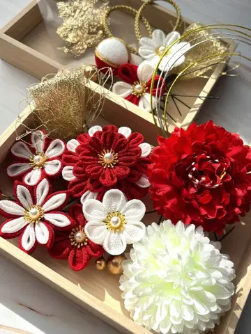 성인식 머리 장식 빨흰 럭셔리 핀 공예 *금박 포함 U핀 다수