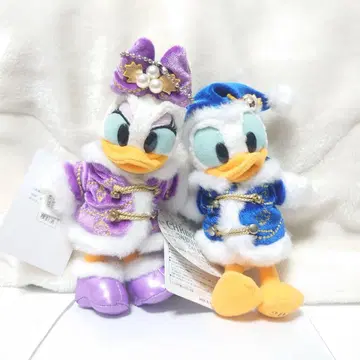 도날드 데이지 인형 배지 크리스마스 2017