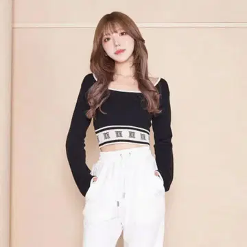 Darich DD 모노그램 스퀘어넥 상의