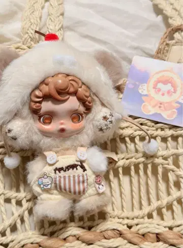 Pop Mart SKULLPANDA 스컬 팬더 의류 세트입니다