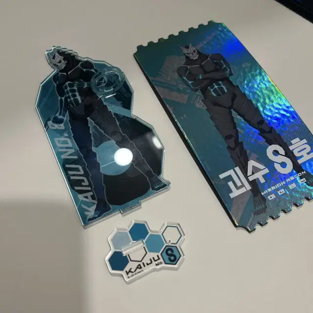 괴수8호 아크릴 스탠드 + 티켓 특전