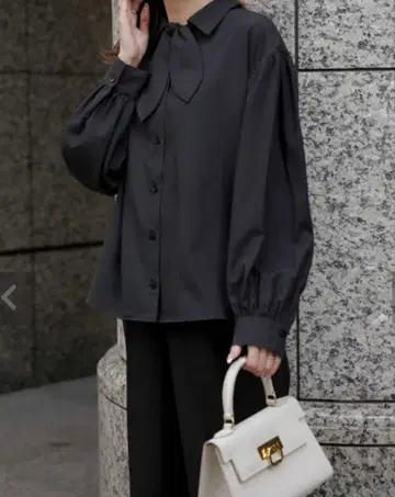 새상품 위트 스카프 타이 블라우스 블랙 보타이