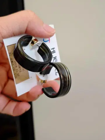 블랙 스트라이프 논홀 귀걸이